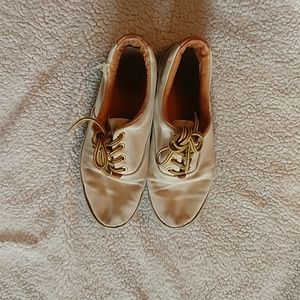 White lace up keds/vans like booties